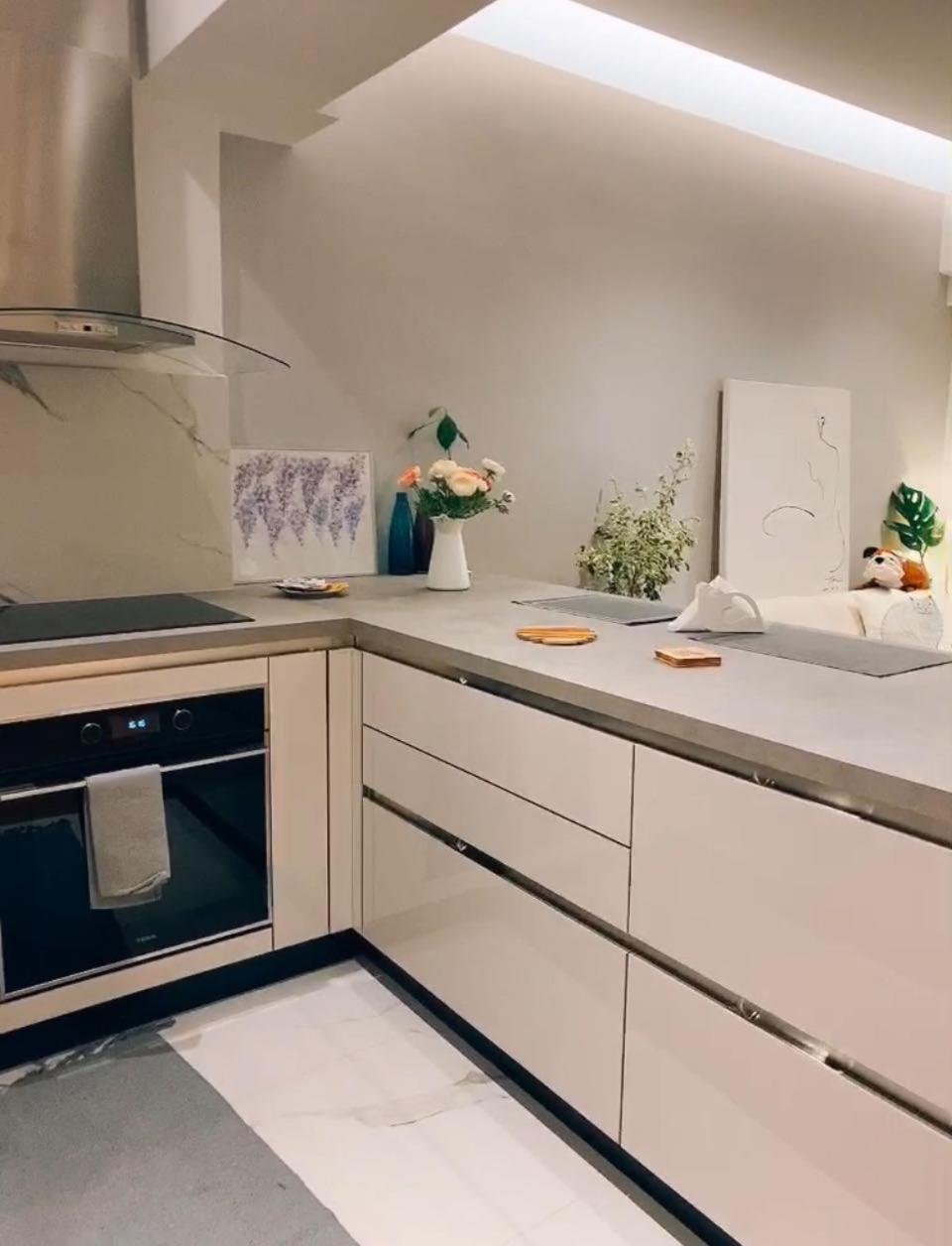 Cozy Newly Renovated 1 Bedroom Apartment In The Heart Of Афины Экстерьер фото